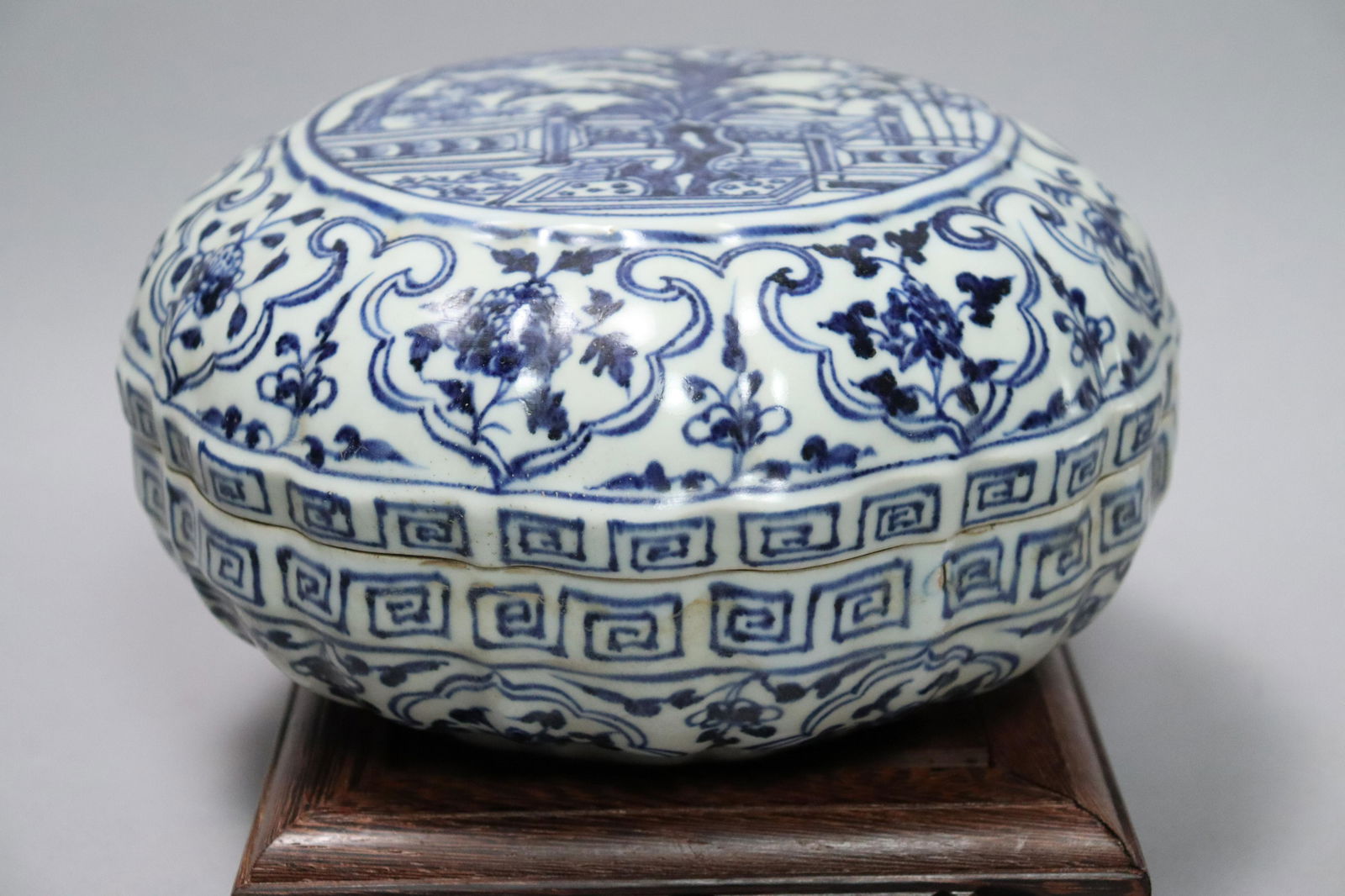 Chinese fine b/w box (1 of 7)