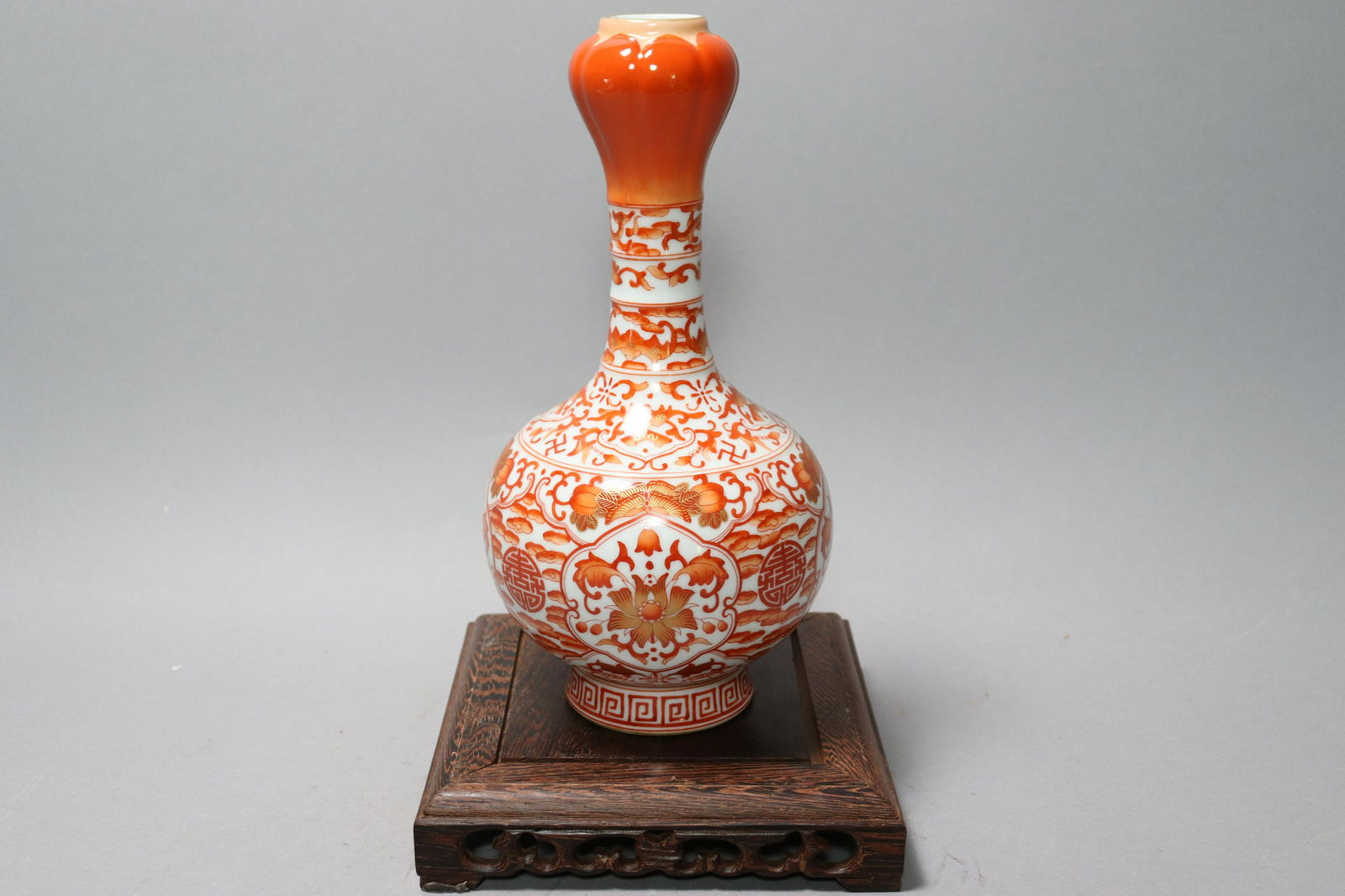 Chinese red garlic vase (1 of 7)