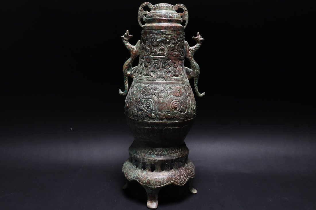 Chinese archaic bronze pot (1 of 6)