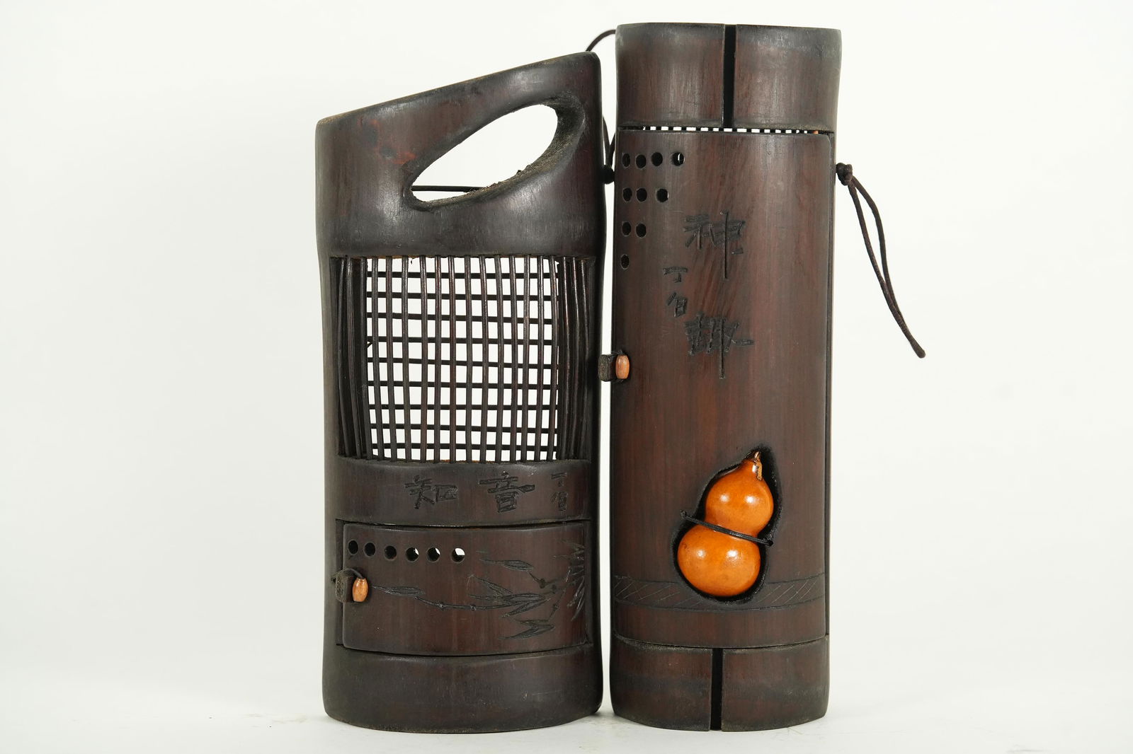 2 pcs Chinese cricket box (1 of 7)