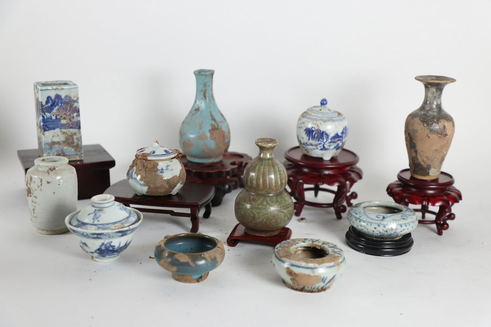 11 pcs Chinese items (1 of 7)
