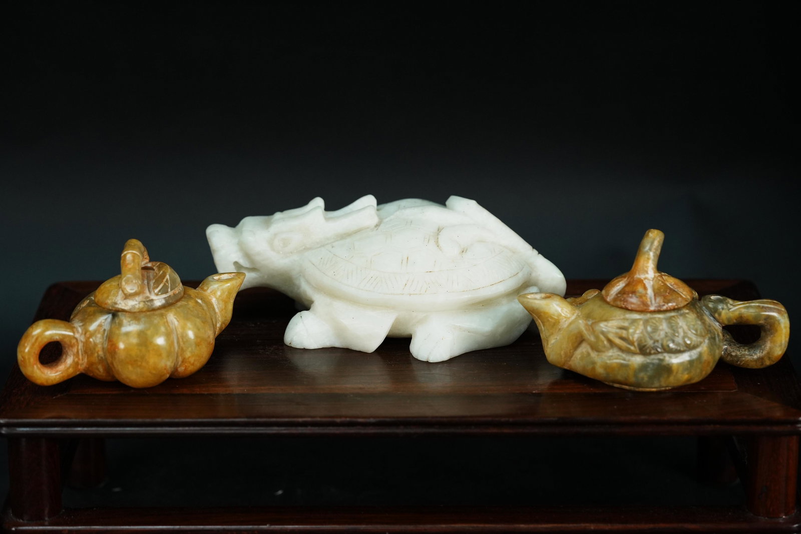 3 pcs Chinese jade items (1 of 7)