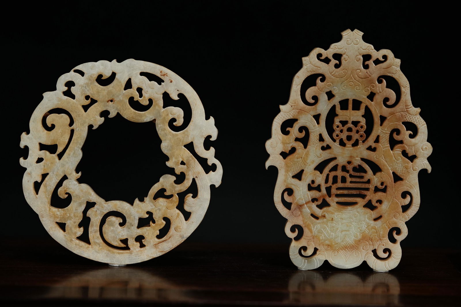 2 pcs Chinese archaic jade (1 of 7)