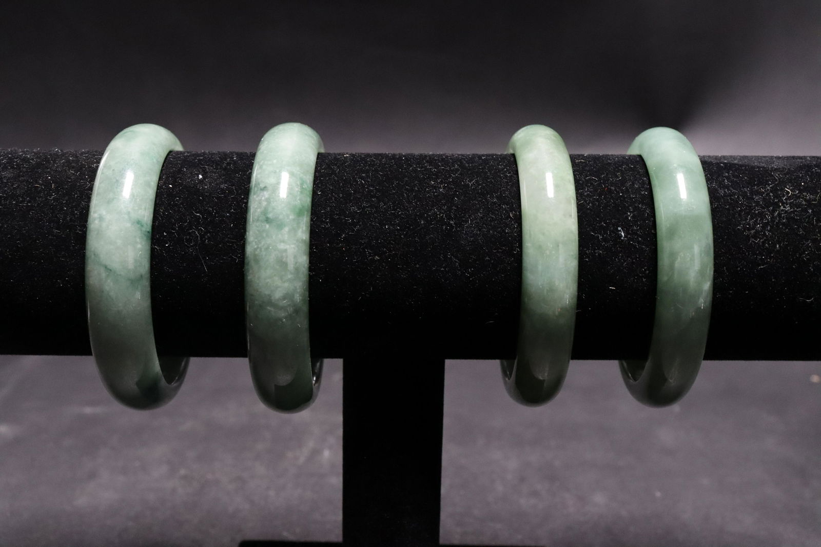 4 pcs Chinese jadeite bangles (1 of 6)