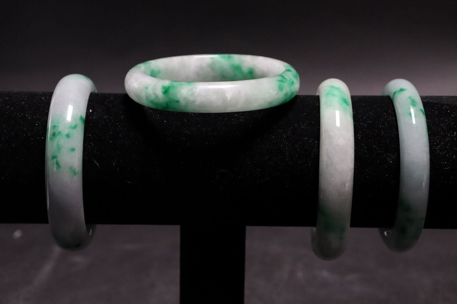 4 pcs Chinese jadeite bangles (1 of 6)