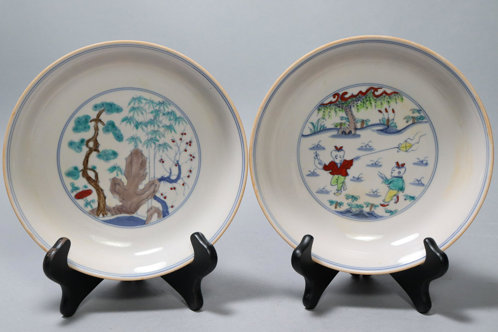 2 pcs Chinese porcelain plates (1 of 7)