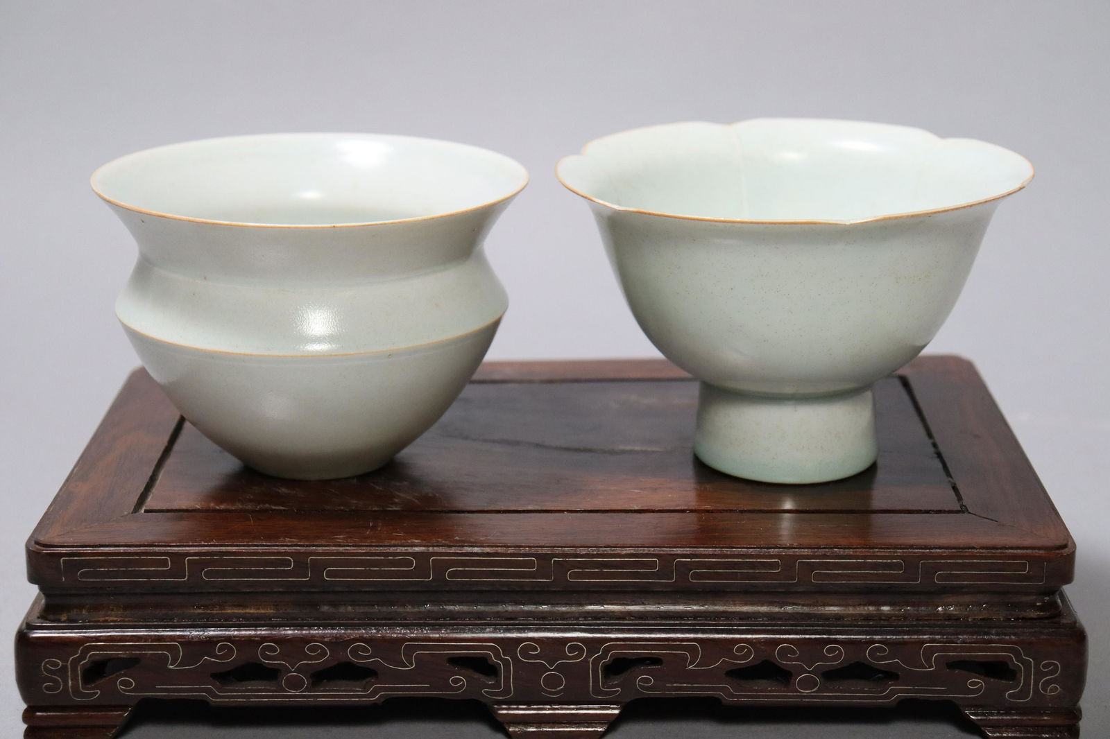 2 pcs Chinese porcelain items (1 of 7)