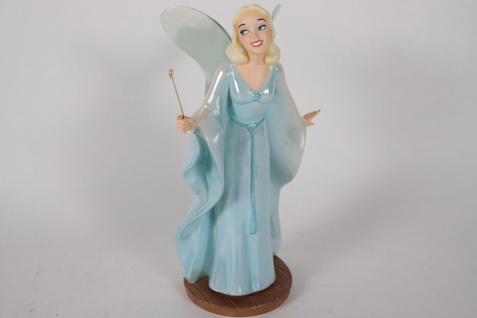Fairy WDC fine figurine (1 of 7)