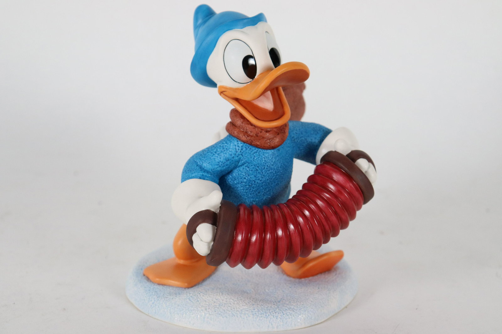 Donald Duck WDC figurine (1 of 7)