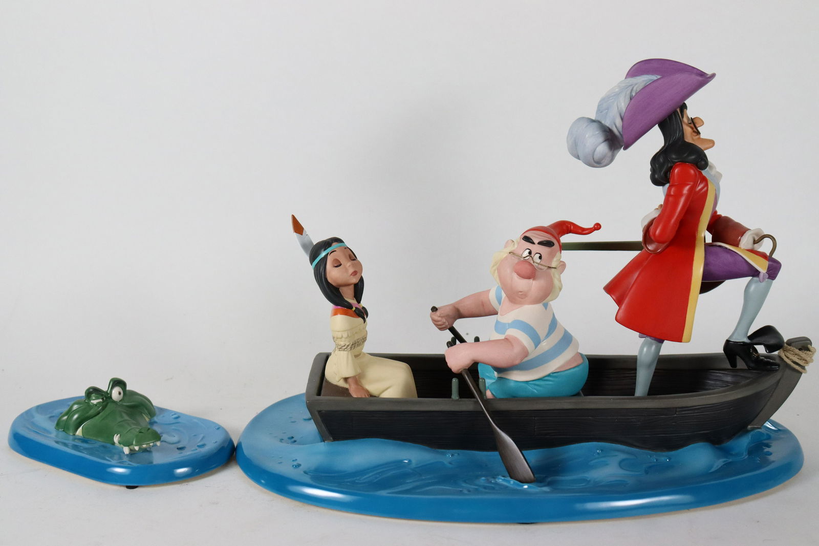 Captain Hook WDC figurine (1 of 7)