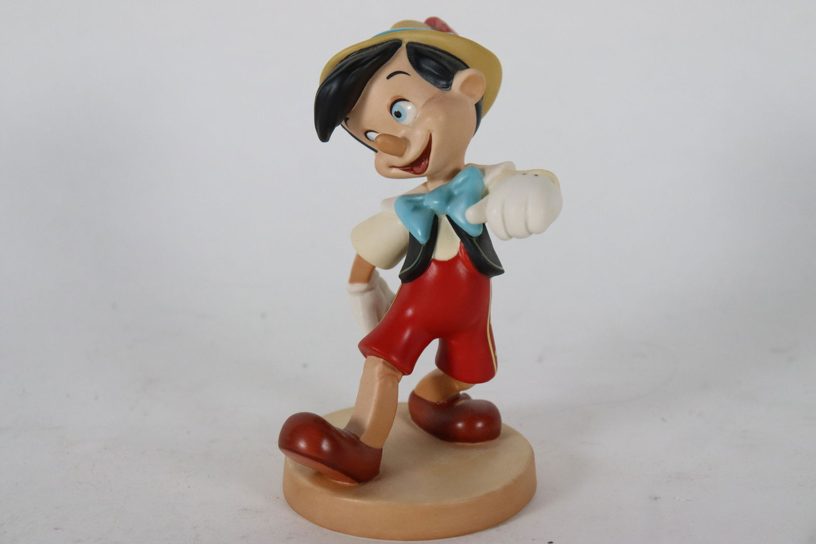 Pinocchio WDC figurine (1 of 7)