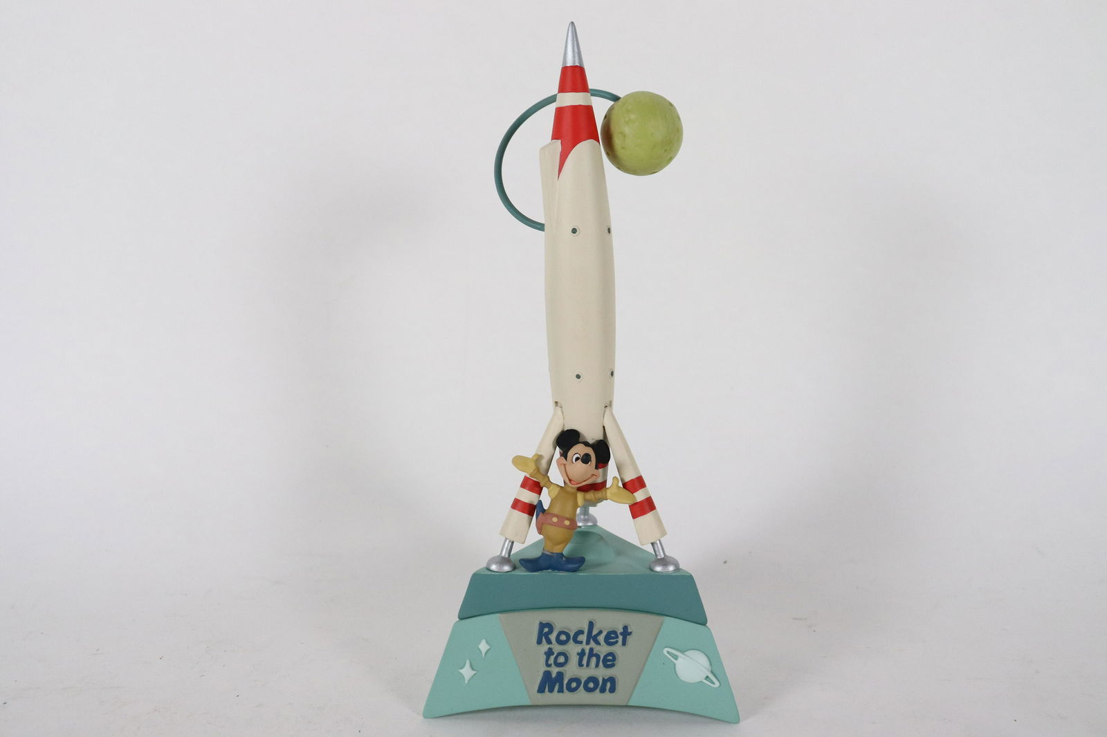 Mickey fine scuplture: A rare fine Mickey Mouse, Rocket to the Moon fine and rare scuplture. Numbered 0,378 of 1,955. Comes with original box. H: 8.5" x W: 3.4."