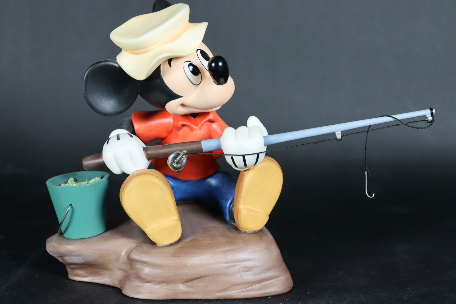 Mickey Mouse WDC figurine (1 of 7)
