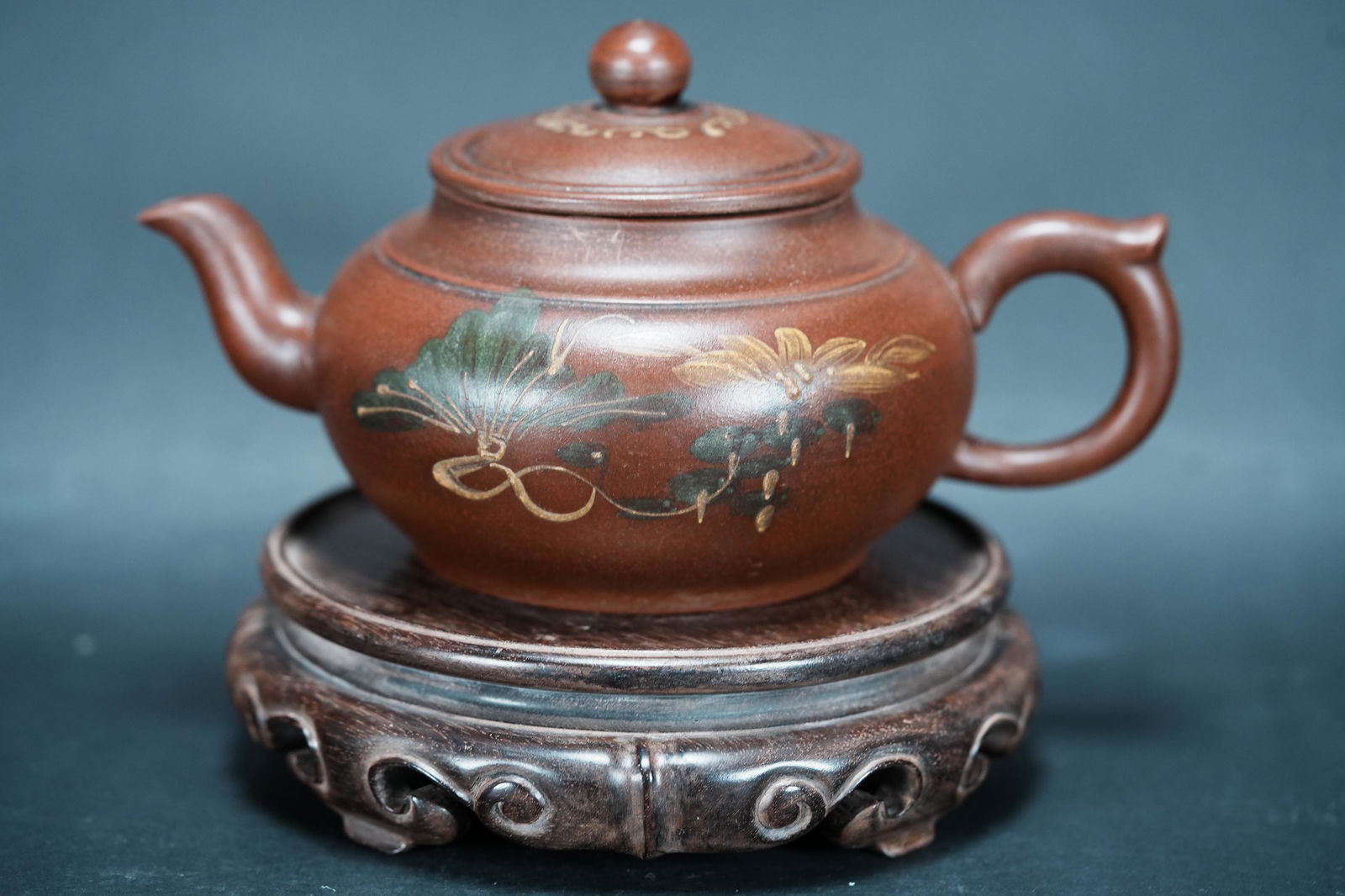 Chinese painted teapot (1 of 6)