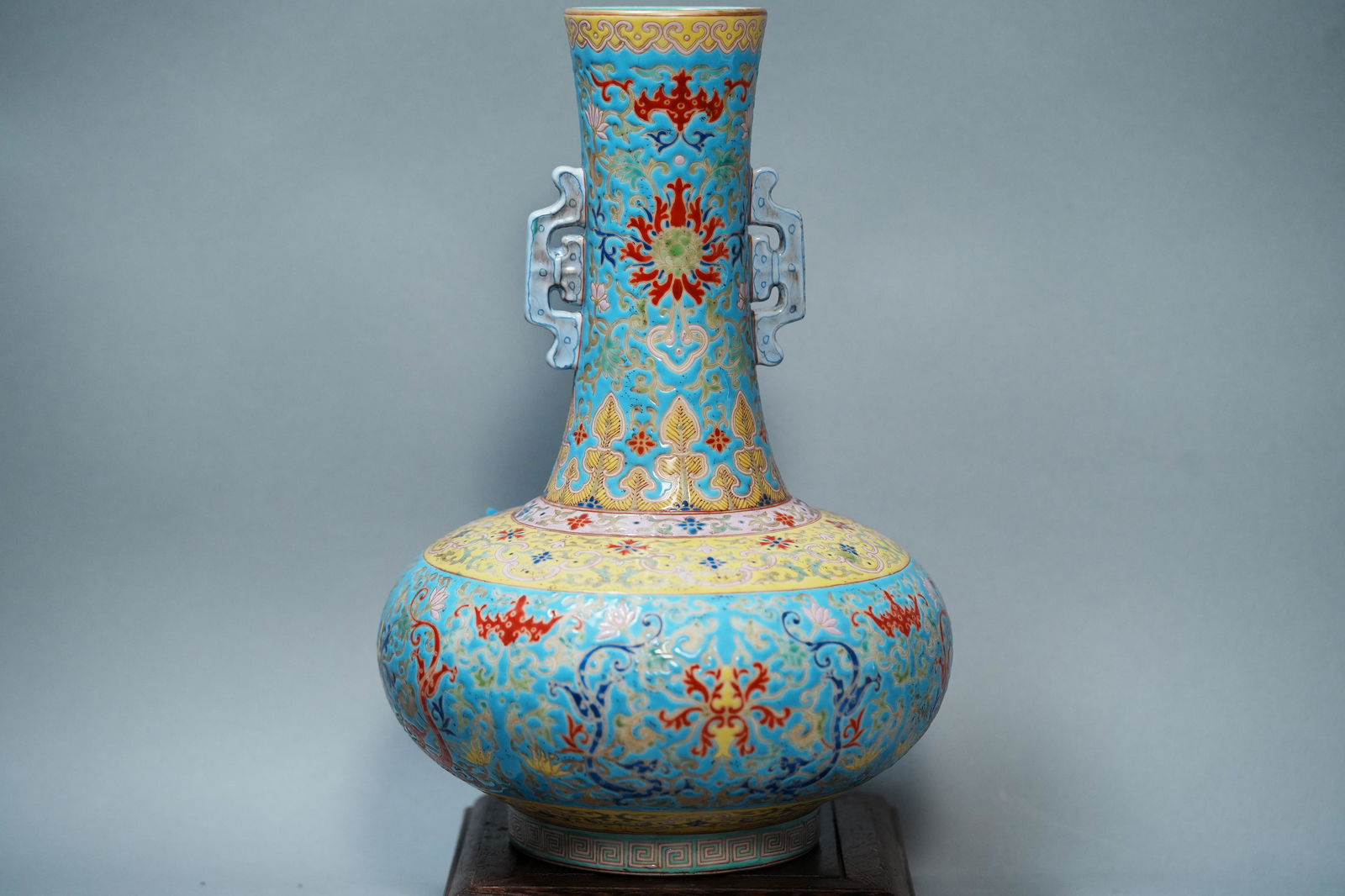 Chinese fancy vase (1 of 7)