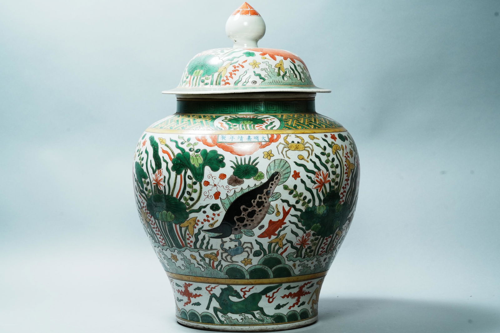 Chinese tall fancy jar (1 of 7)