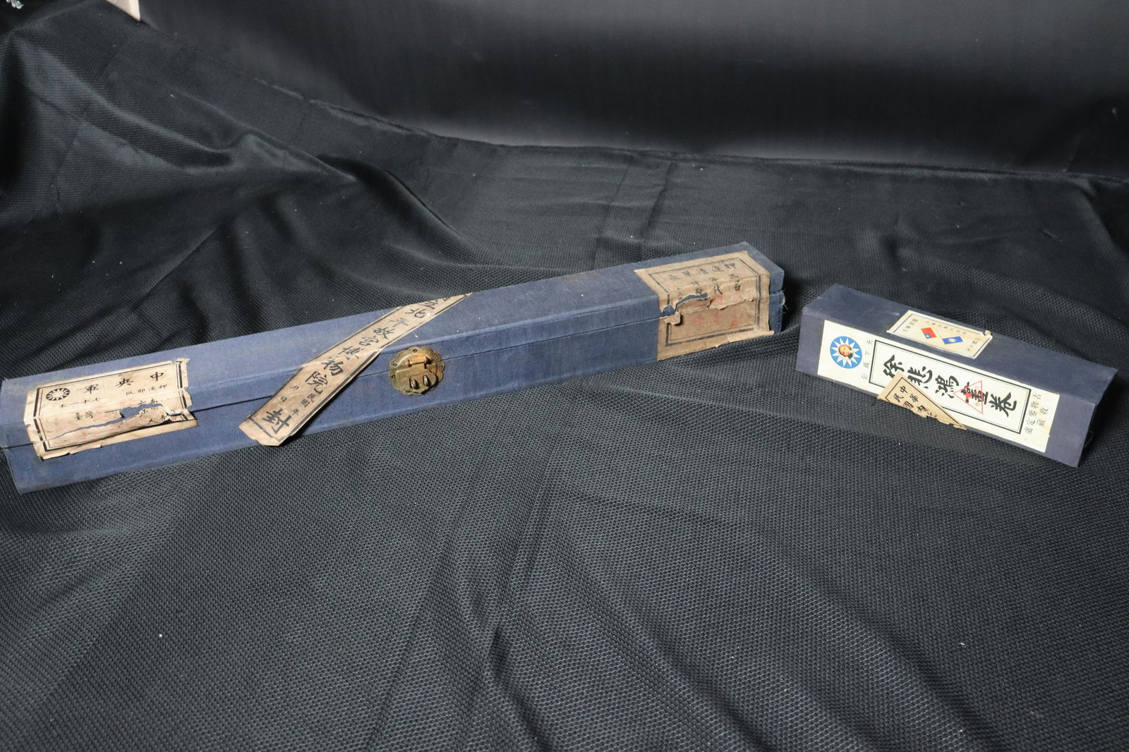 2 pcs Chinese scrolls (1 of 5)