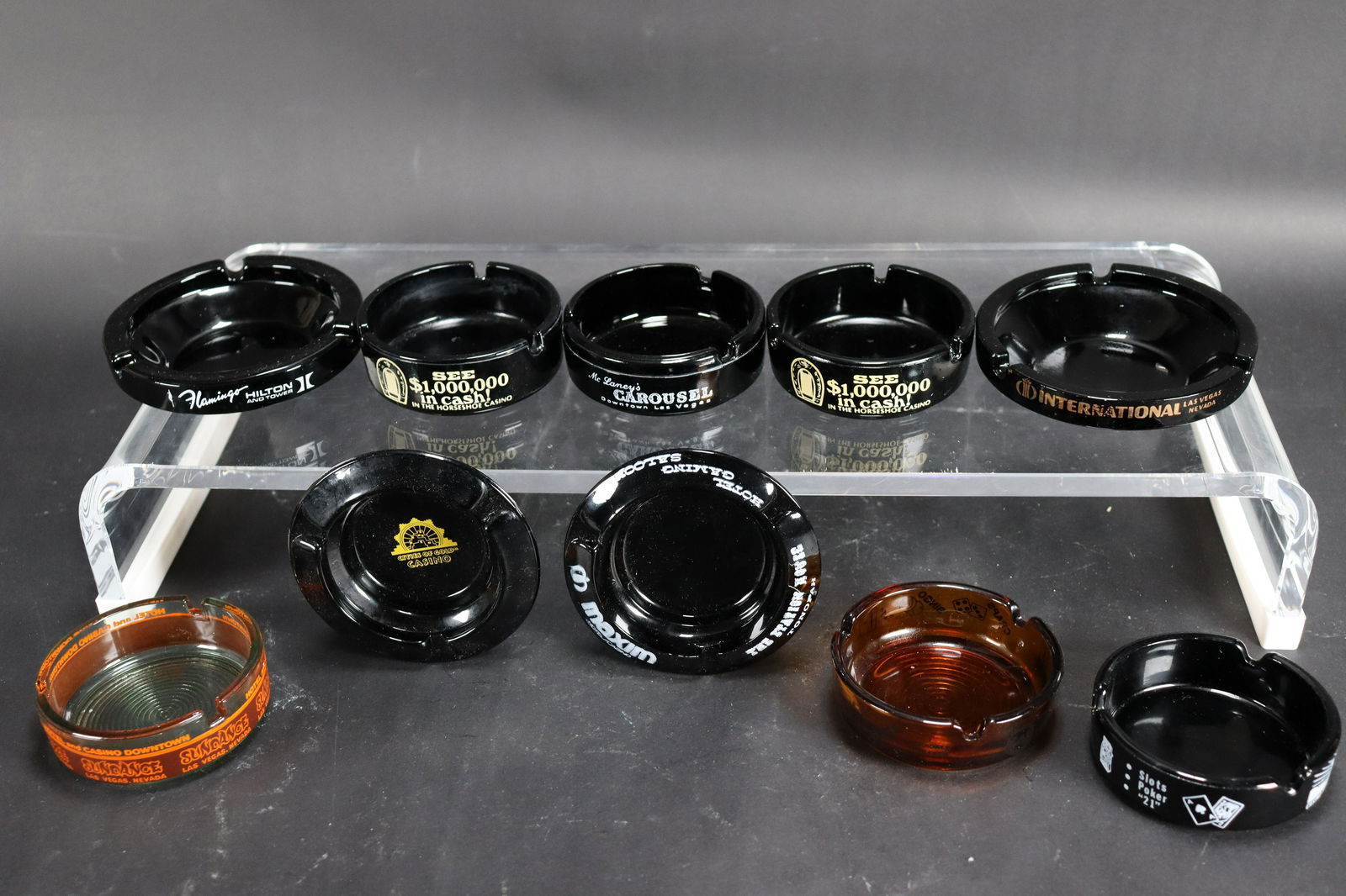 10 pcs Vegas ashtrays (1 of 8)