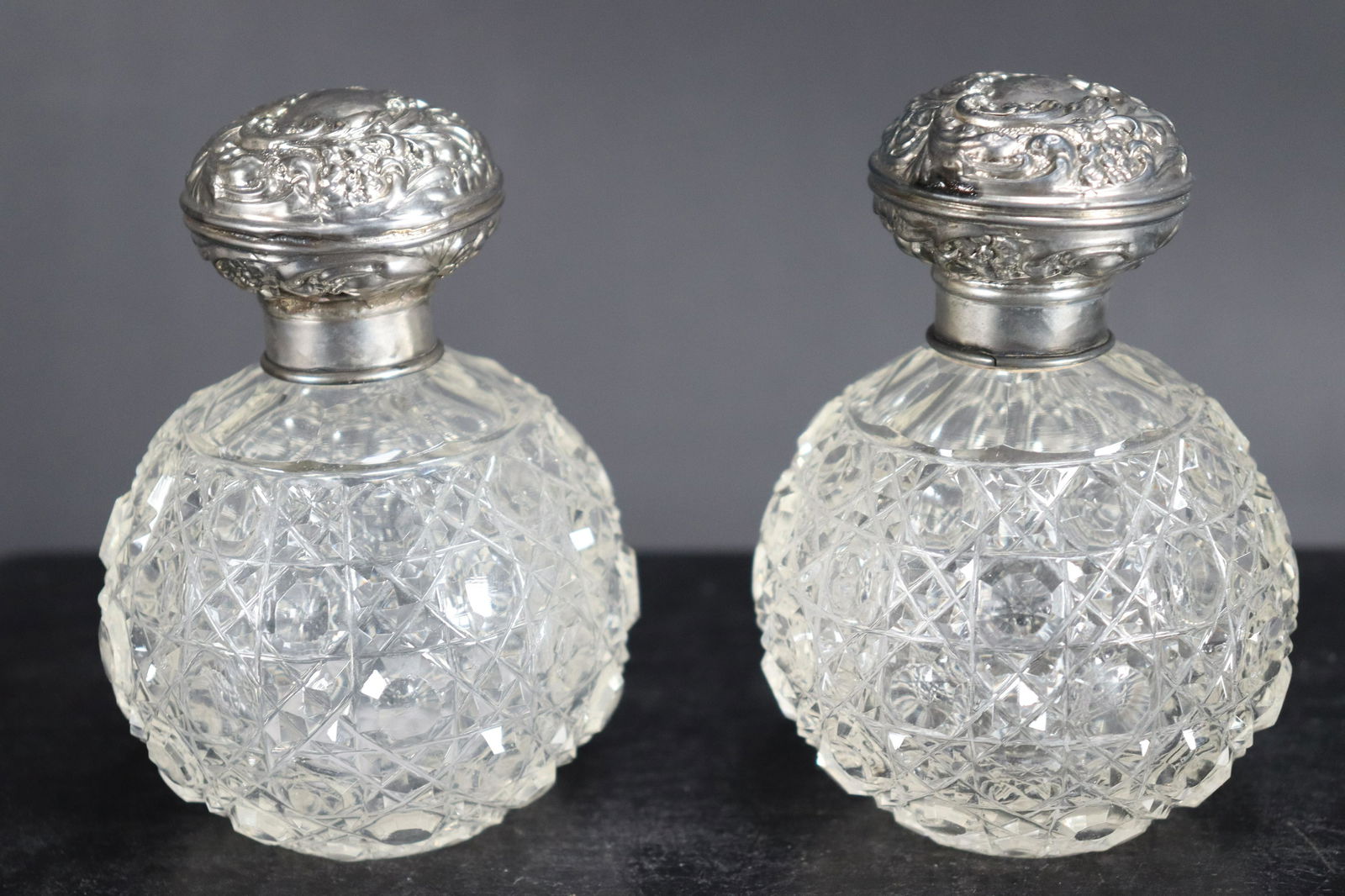 2 pcs silver perfume bottle (1 of 7)