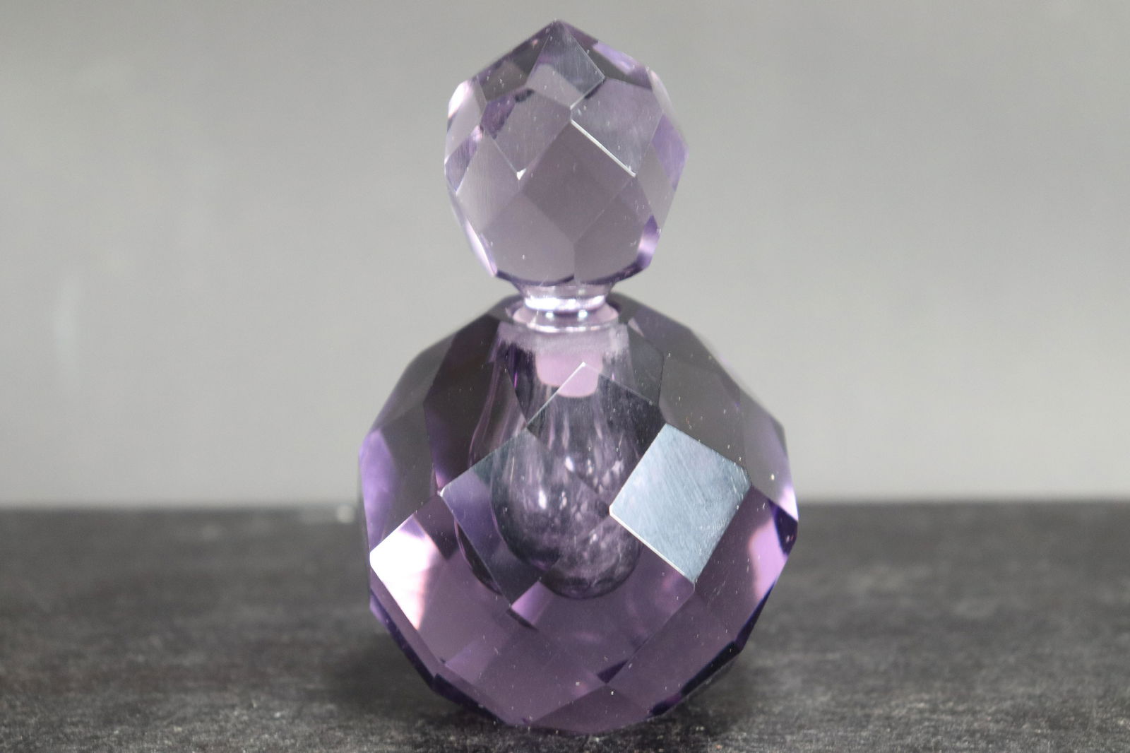Colored crystal perfume bottle (1 of 7)