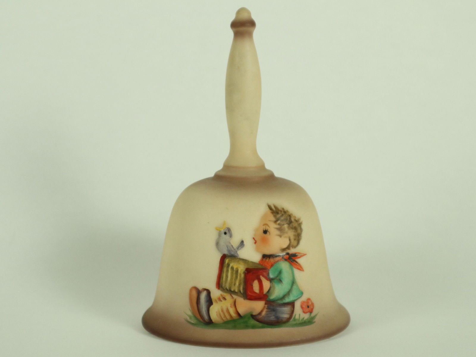 Hummel fine bell (1 of 7)