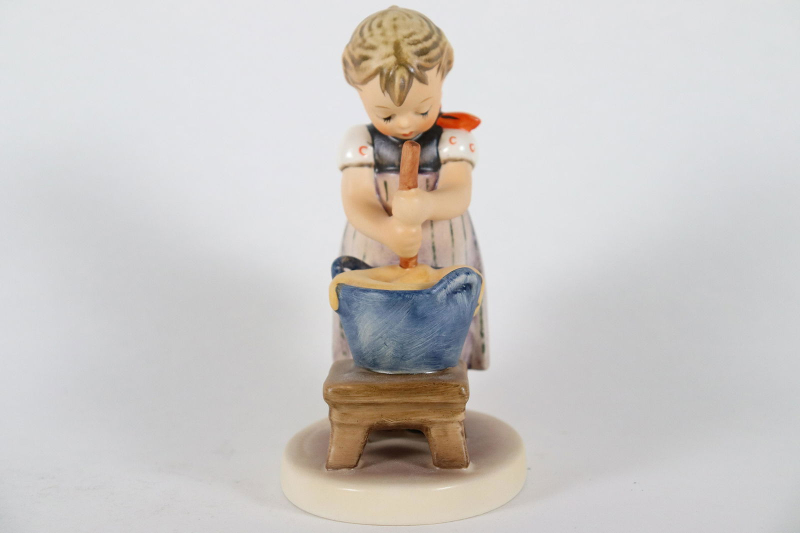 Rare Hummel figurine (1 of 8)