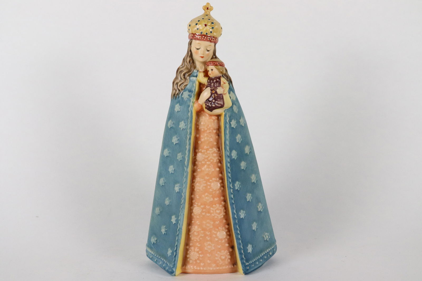 Rare Hummel figurine (1 of 8)