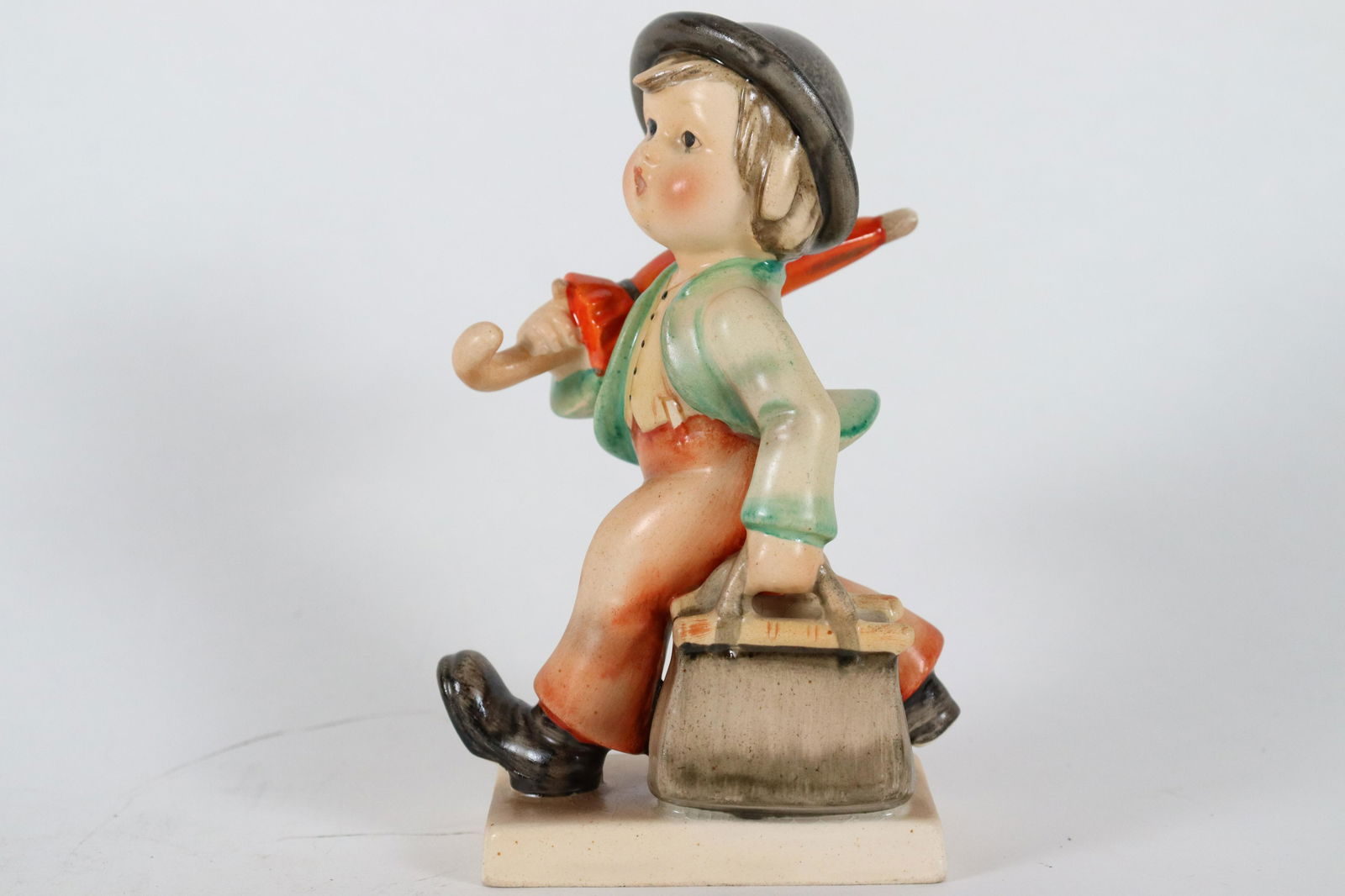 Rare Hummel figurine (1 of 9)