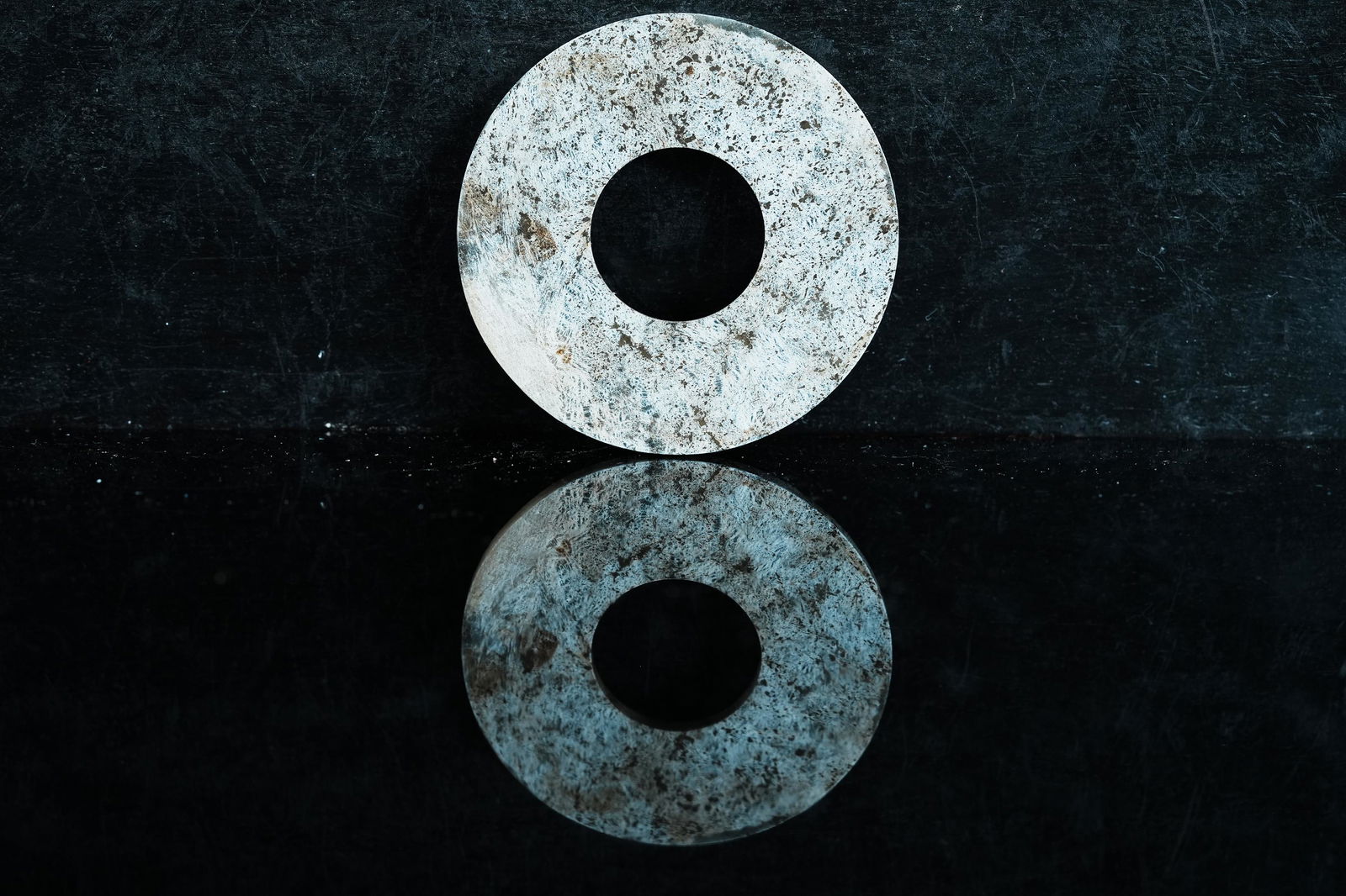 Chinese fine jade disc (1 of 6)