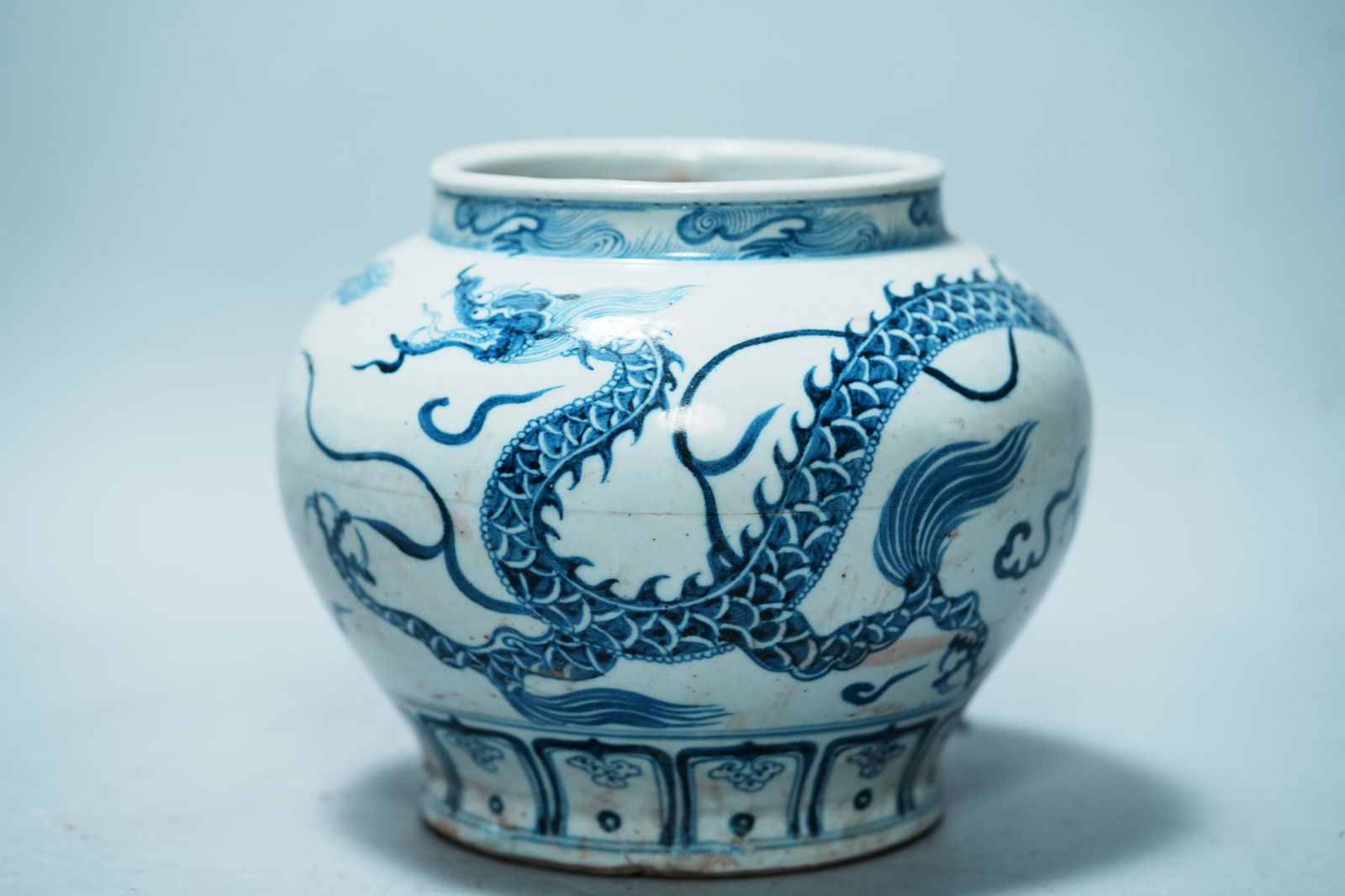 Chinese fine b/w jar (1 of 7)