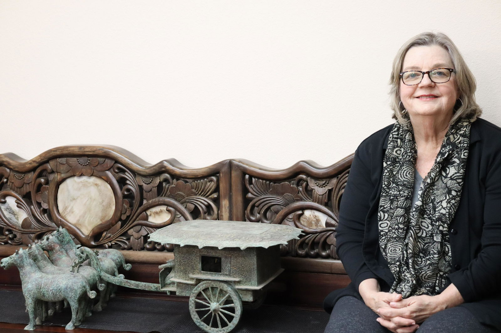 Chinese bronze carriage (1 of 8)