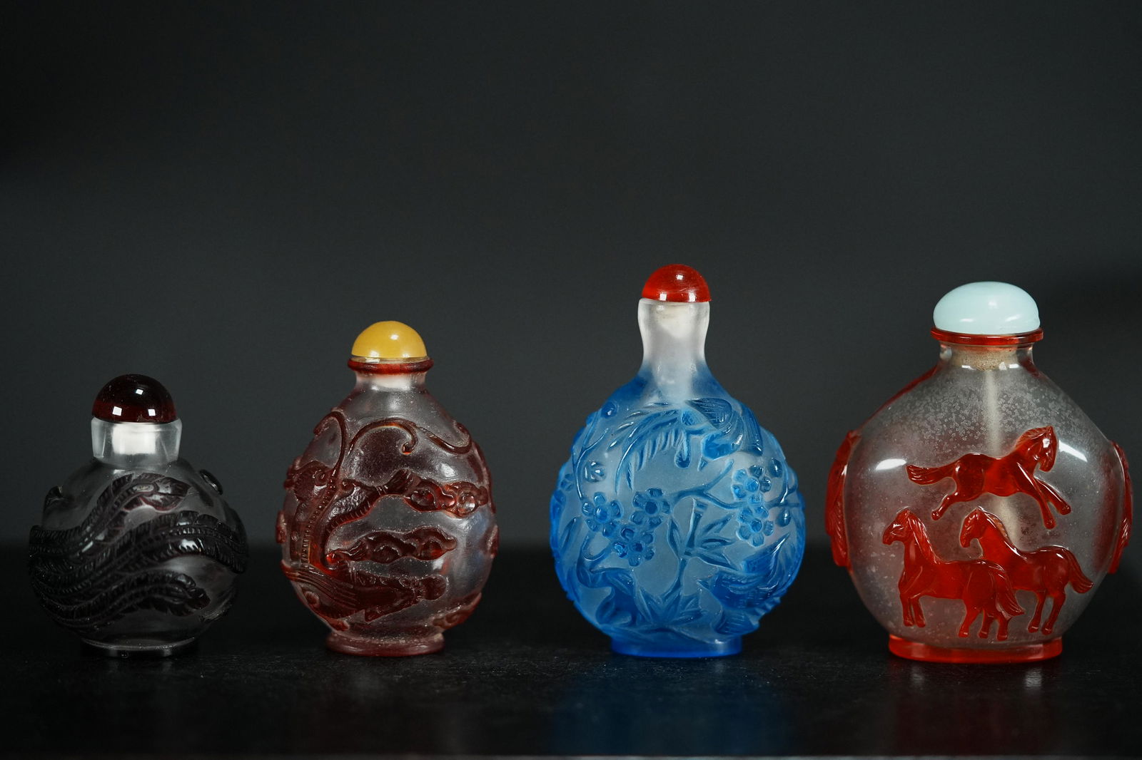 4 pcs Chinese snuff bottles (1 of 7)