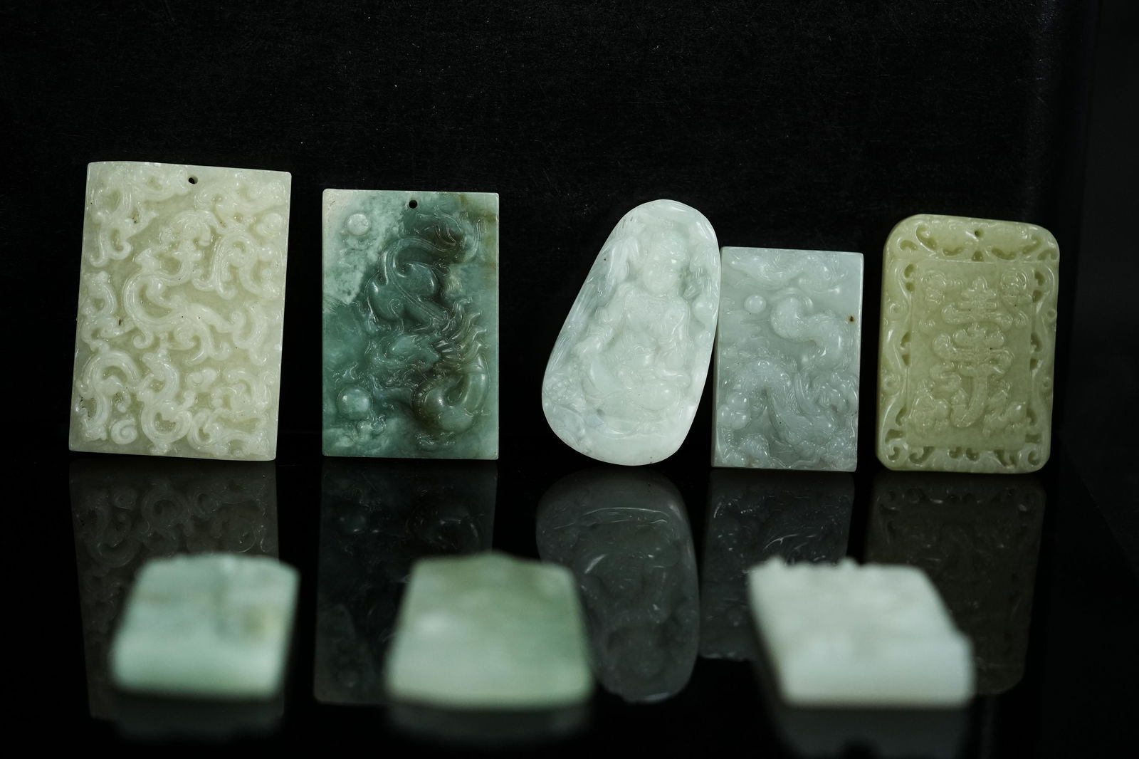 8 pcs Chinese jade (1 of 7)