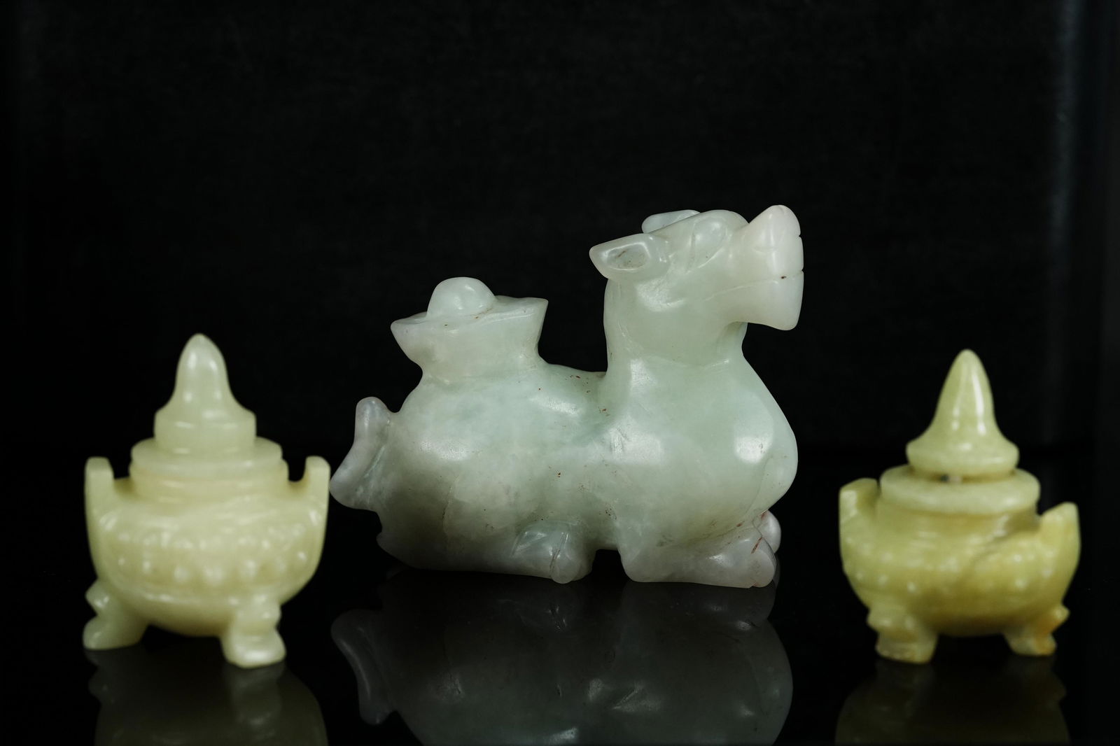 3 pcs Chinese jade items (1 of 8)