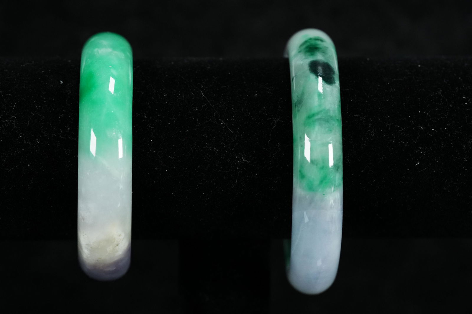 2 pcs Chinese jadeite bangles (1 of 7)