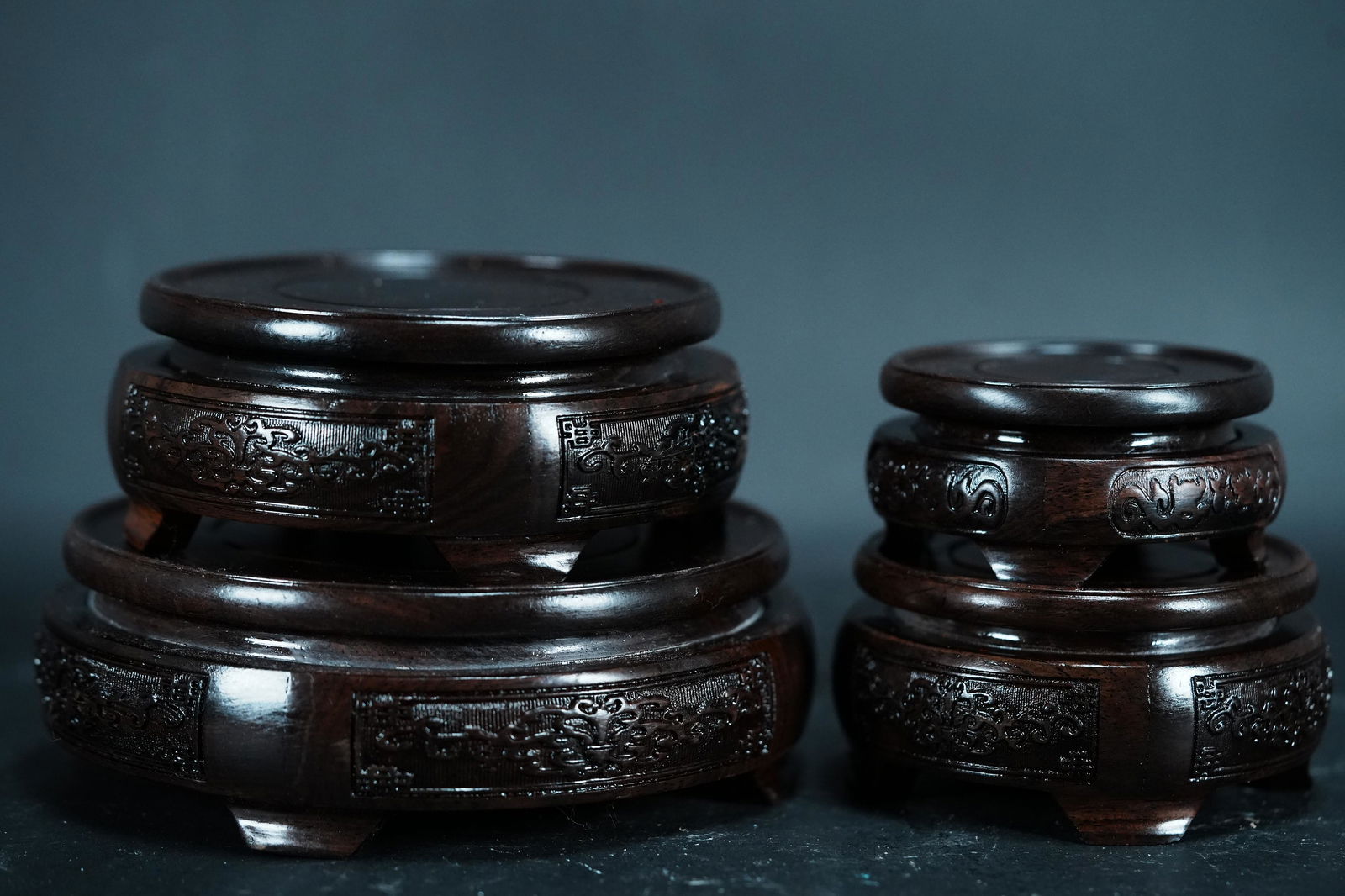 4 pcs Chinese wooden stands (1 of 7)