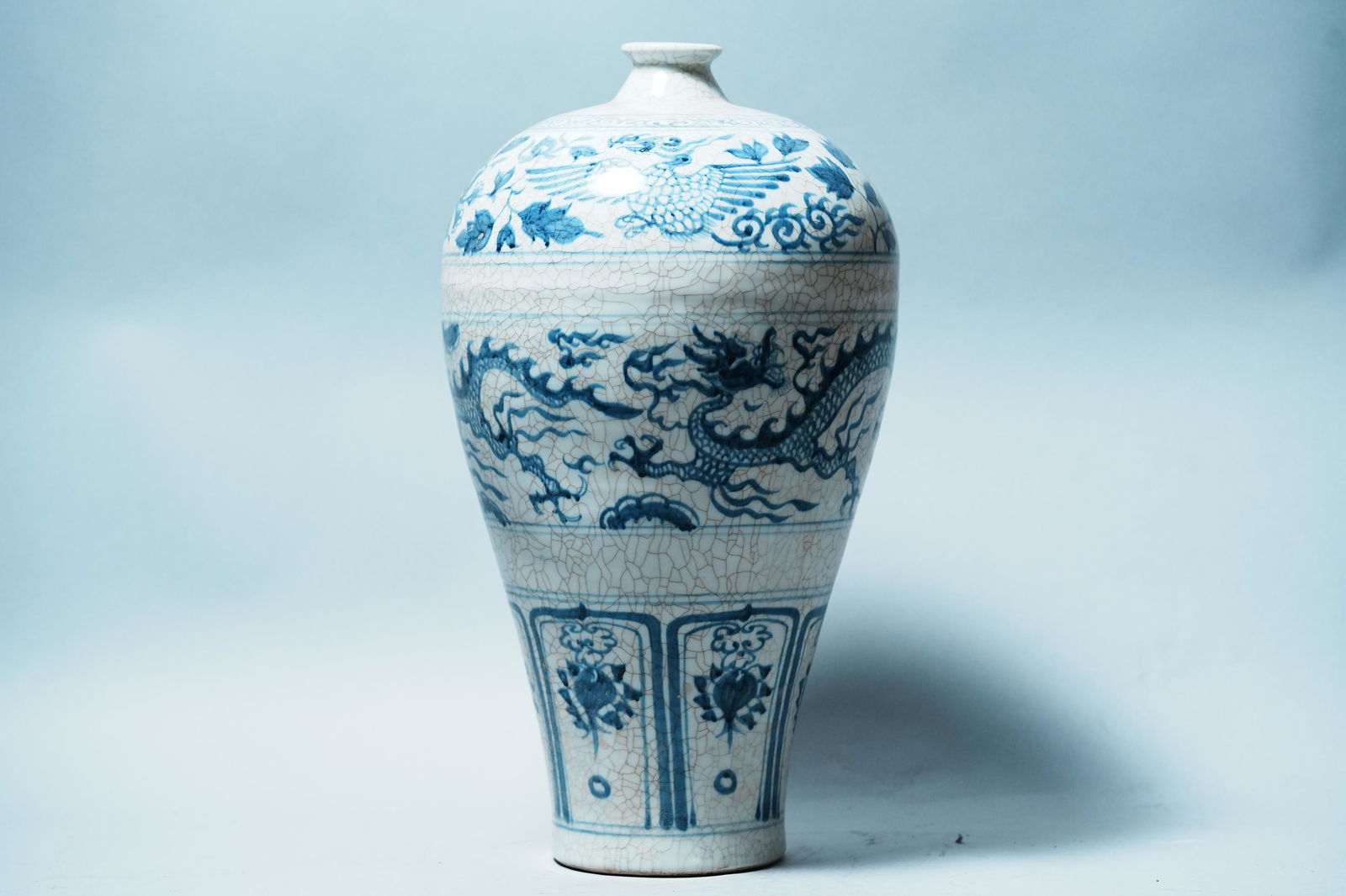 Chinese fine crackled vase (1 of 7)