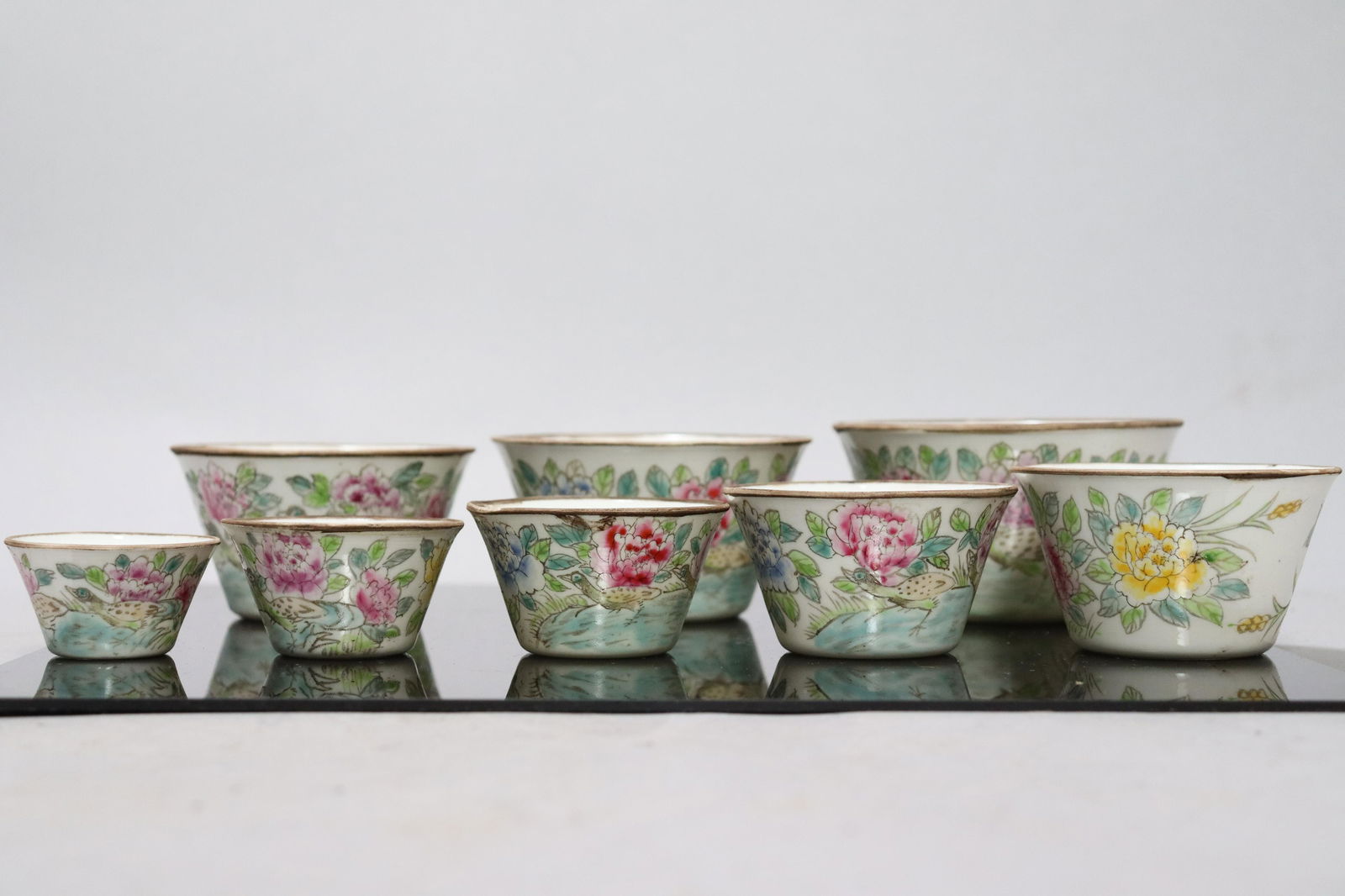7 pcs Chinese floral cups (1 of 7)