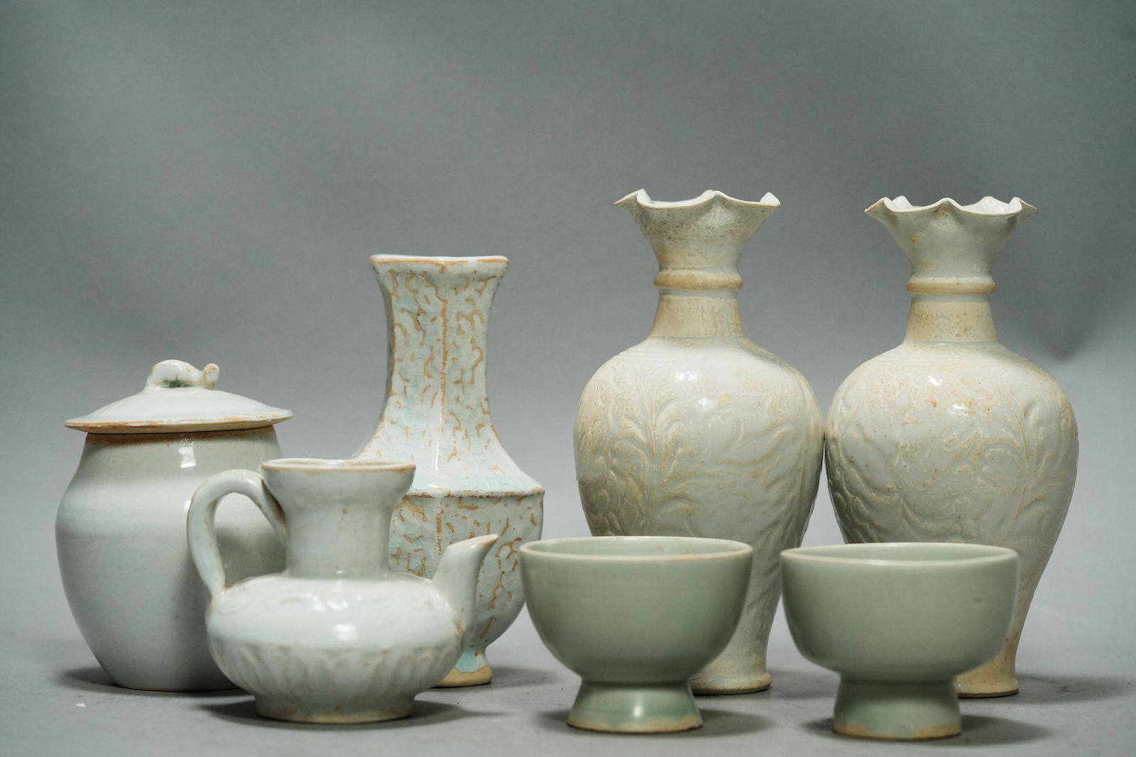 7 pcs Chinese white glaze items (1 of 7)