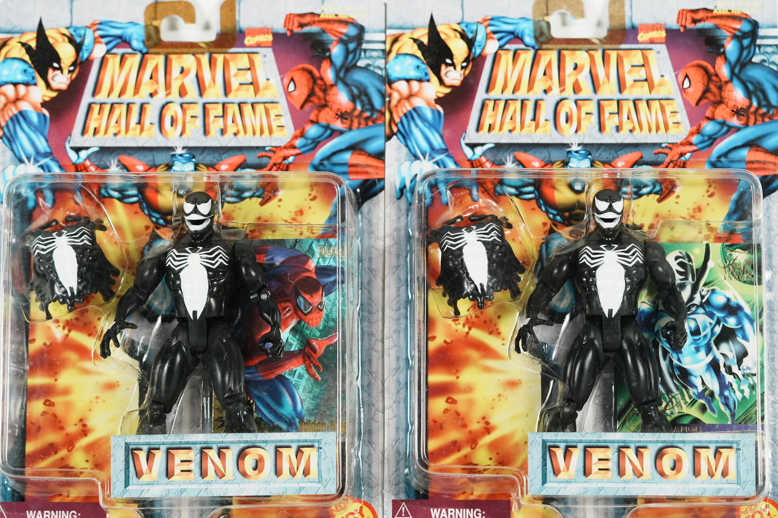 2 pcs Marvel action figures (1 of 6)