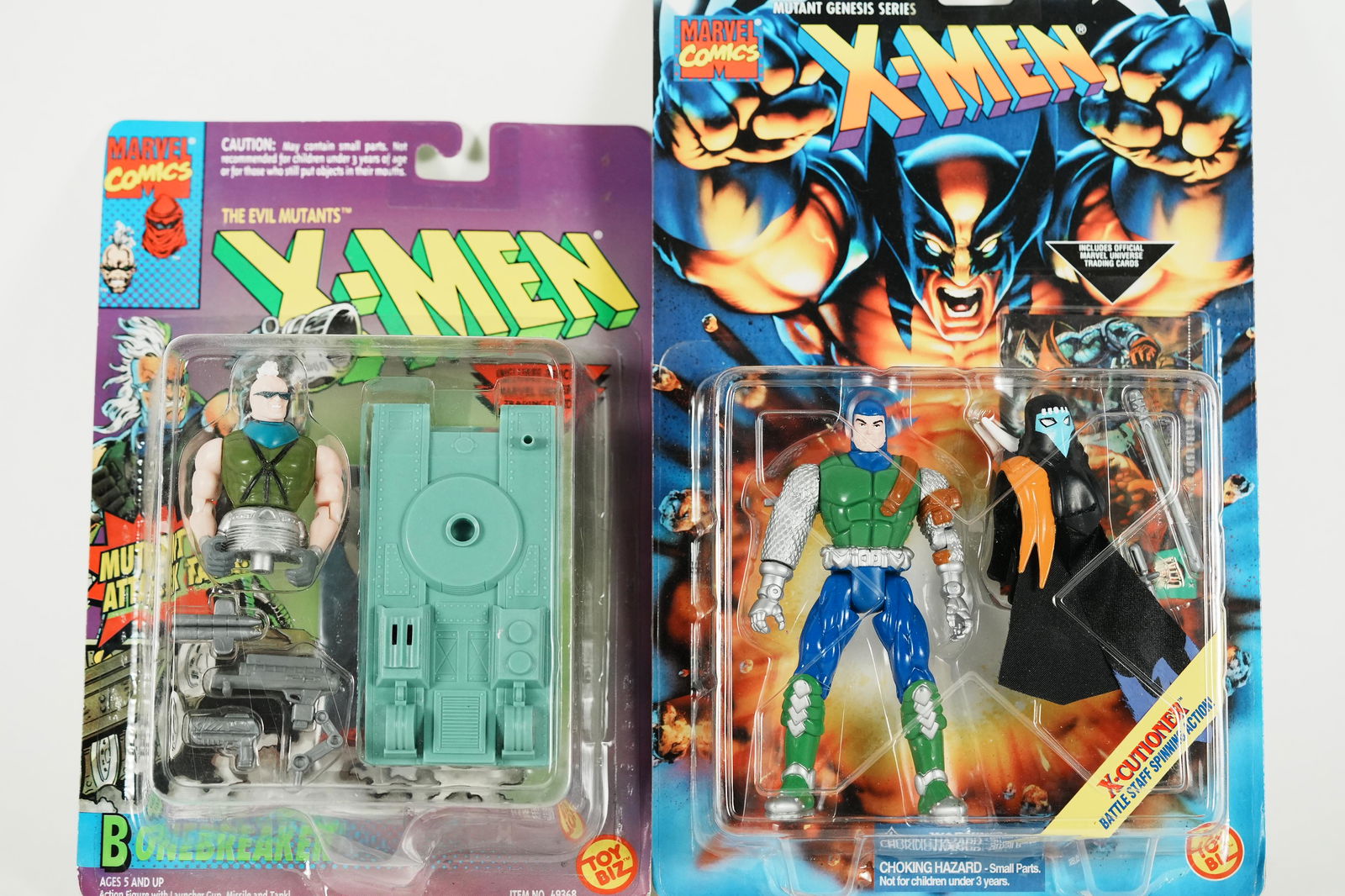 2 pcs X-Men action figures (1 of 6)