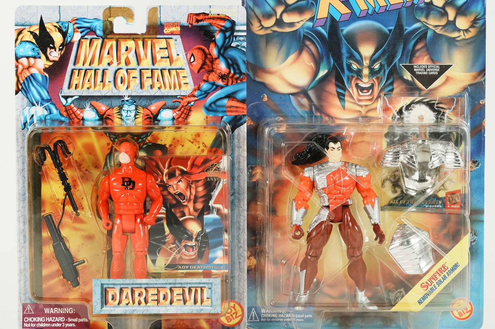 2 pcs Marvel action figures (1 of 6)