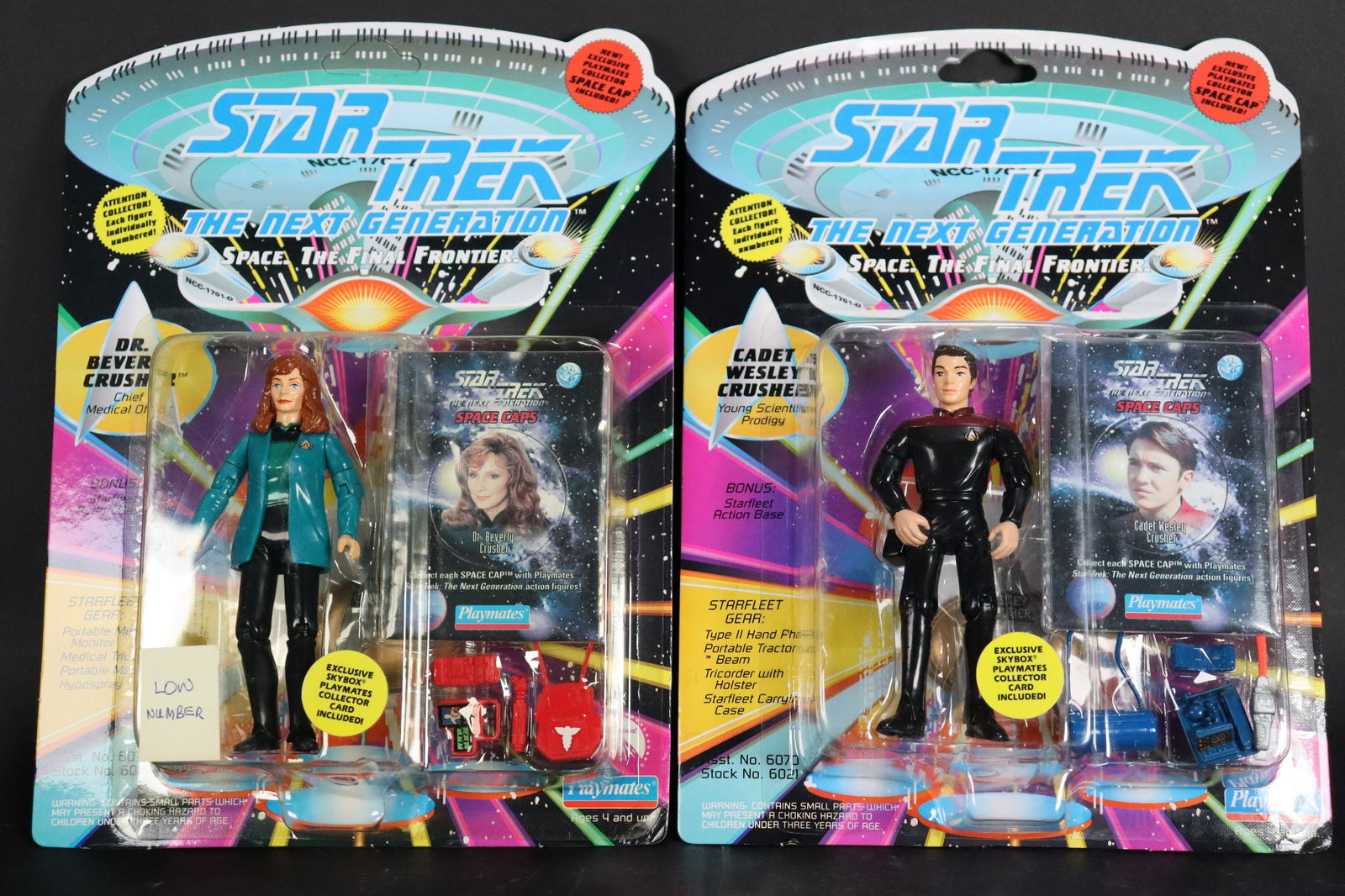 2 pcs Star Trek action figures (1 of 7)