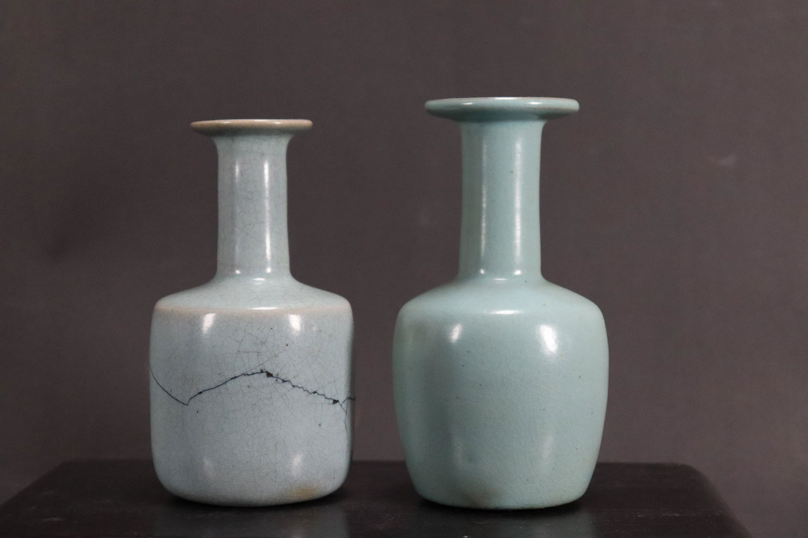 2 pcs Chinese celadon vase (1 of 9)