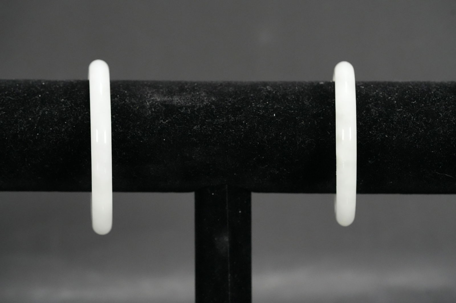 2 pcs Chinese jadeite bangles (1 of 7)