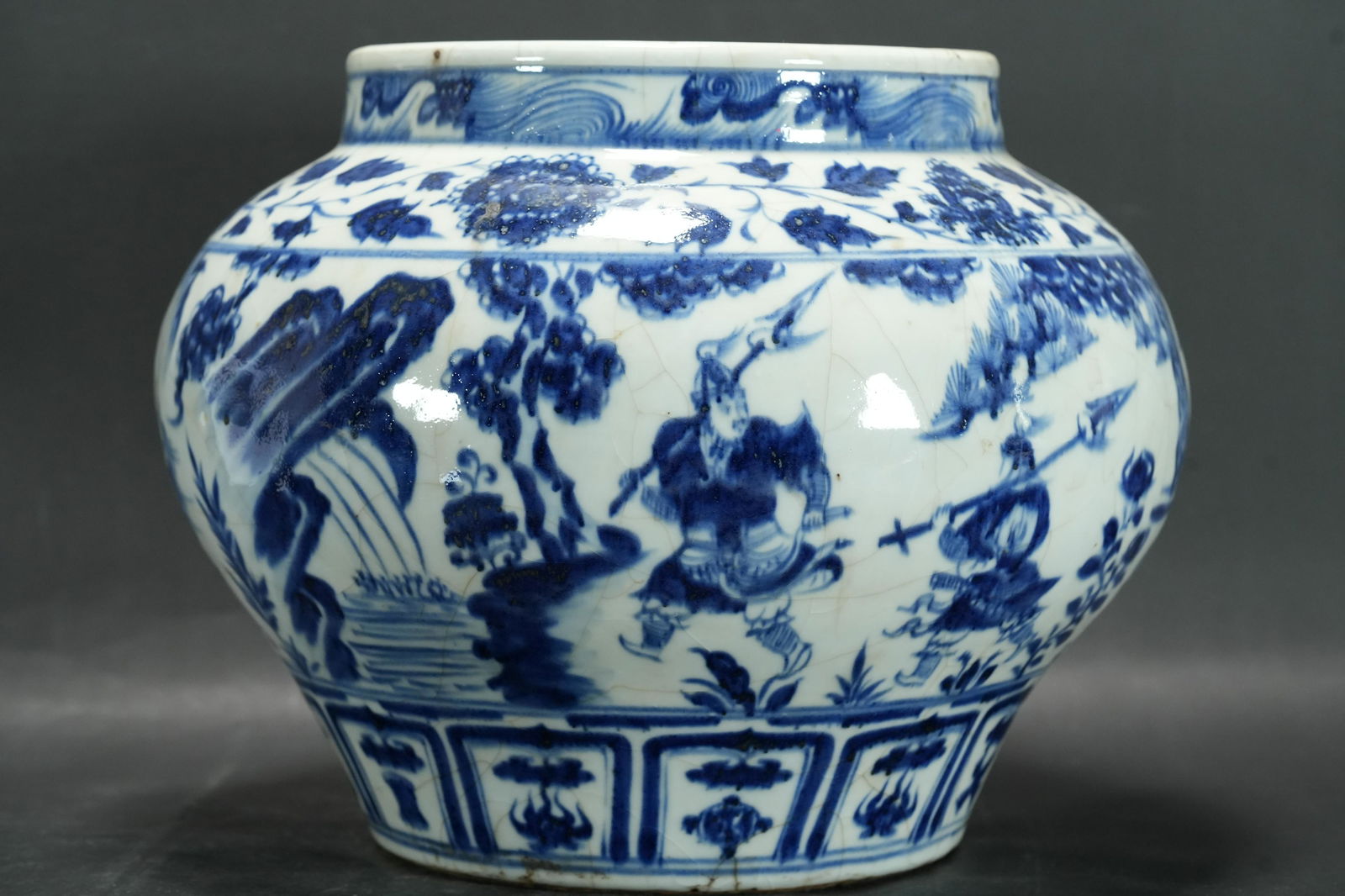 Chinese fine b/w jar (1 of 7)