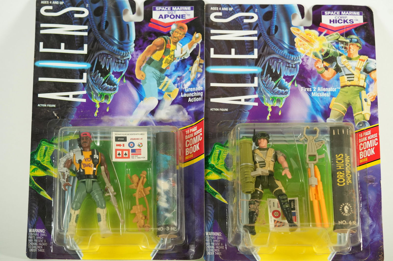 2 pcs Alien action figures (1 of 6)