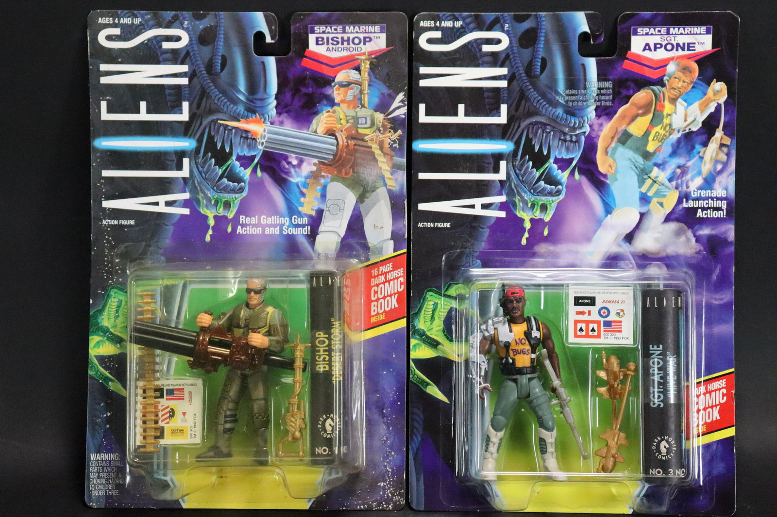 2 pcs Alien action figures (1 of 7)