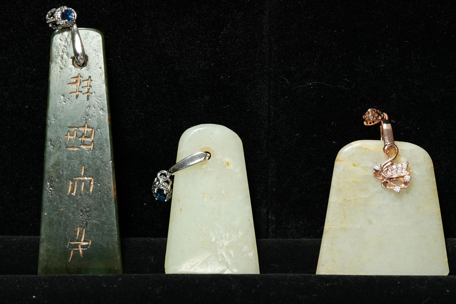 3 pcs Chinese jade items (1 of 6)