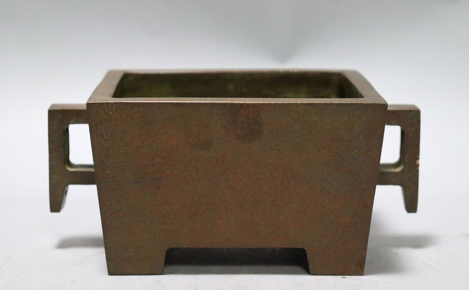 Chinese fine bronze censer (1 of 6)